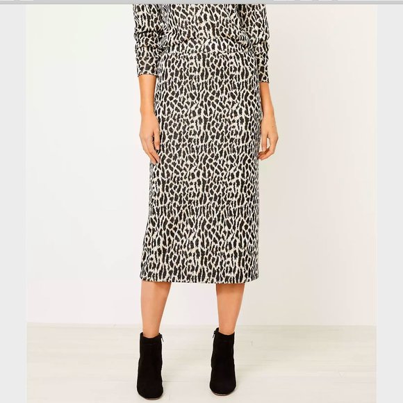 LOFT Dresses & Skirts - NWT LOFT Animal Spotted Pull On Column Skirt